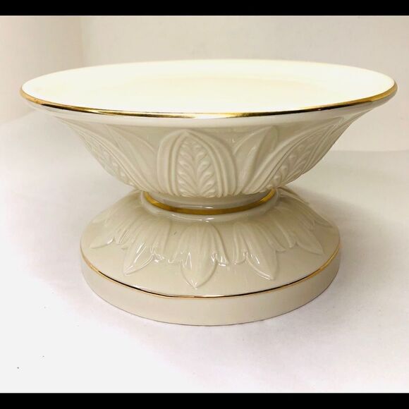 Lenox China Serveware Set: Bowl & 2 Display Bases - Picture 8 of 16